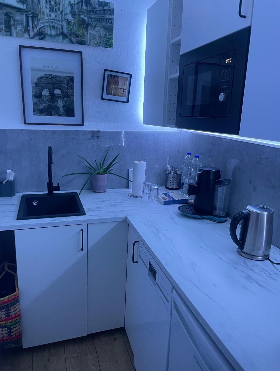Koeln Wohnung 4 Min Naehe Von Hbf Und Dom Mit Garten ,Balkon & Office Екстериор снимка
